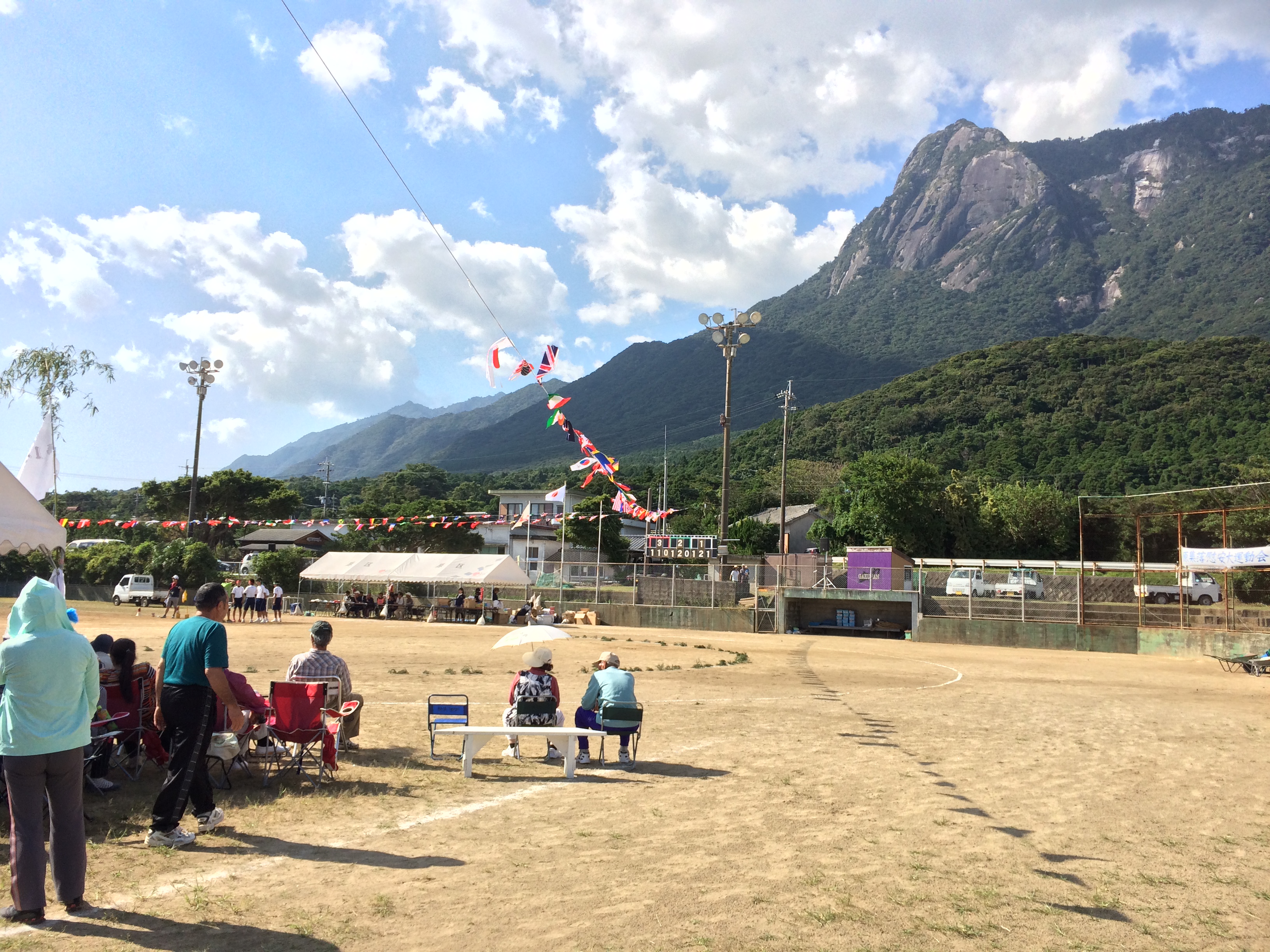 集落の大運動会の様子