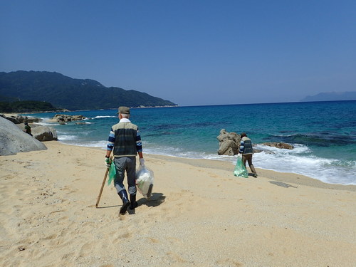 パークボランティアの清掃の様子②