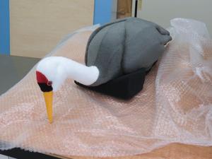 ナベヅルのぬいぐるみ