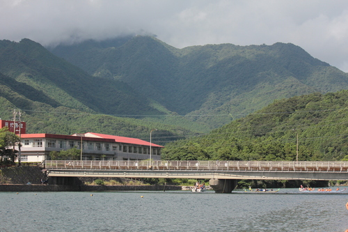 会場の宮之浦川