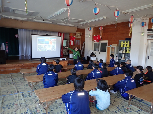 室内レクチャーの様子